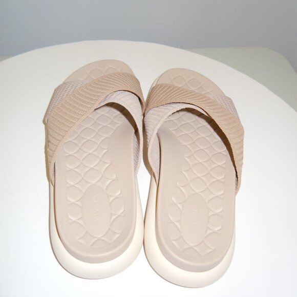 Vivaia Slip-On Footbed Sandals (Izzy), Size 39 - Picture 3 of 6